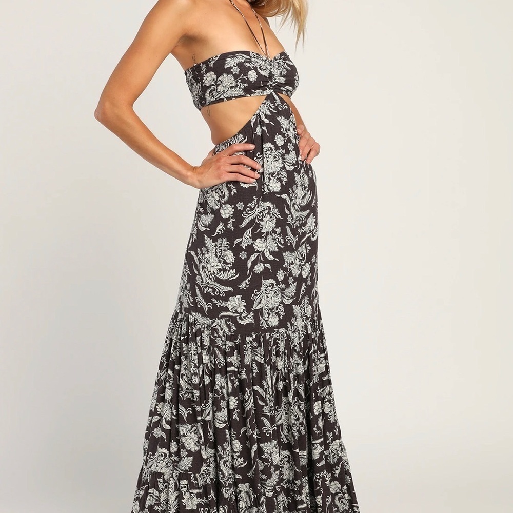 NWT LULU’s. ISLAND AURA BLACK PRINT CUTOUT MAXI‎ DRESS​​